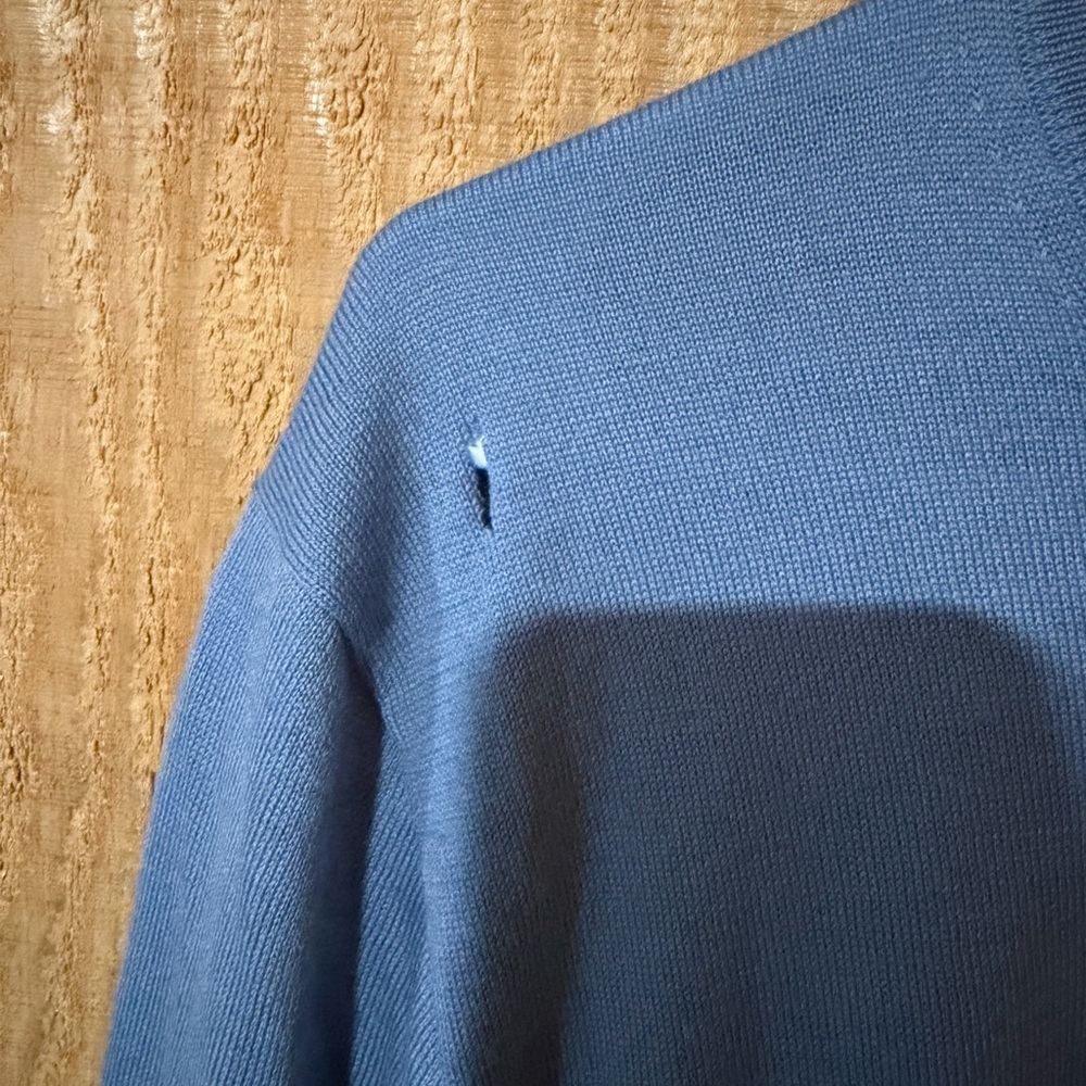 Calvin Klein Men's Blue Sweater - Picture 3 of 6